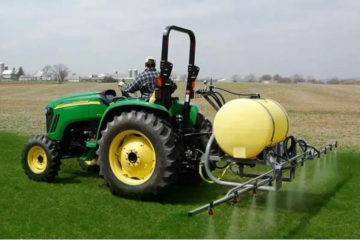 قیمت سمپاش پشت تراکتوری